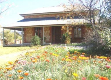 Old Willows Country Estate - Redcliffe Tourism 6