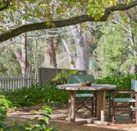 Stirling House - Redcliffe Tourism