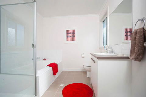 Coast & Vines @ Moana Beach - Redcliffe Tourism 7