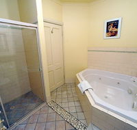 St Helens Cottages- Coach House - Redcliffe Tourism