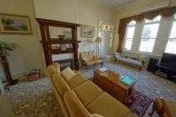 Myras Moonta Retreat - Redcliffe Tourism 5