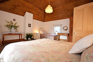 Adelaide Hills Retreats - Redcliffe Tourism 4