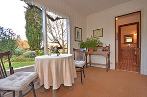Adelaide Hills Retreats - Redcliffe Tourism 5