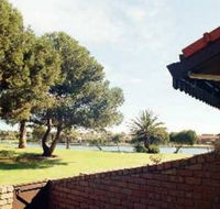 Lake Shore Apartment - Redcliffe Tourism