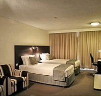 St Ives Hotel - Redcliffe Tourism