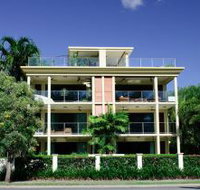 Cairns Beachfront Apartment - Redcliffe Tourism