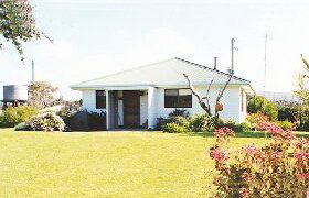 Lisas Cottage - Redcliffe Tourism 0