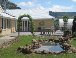 Taras Richmond Farmstay - Redcliffe Tourism 1