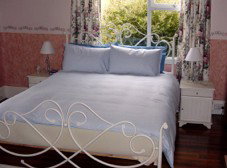 Kenya Cottage - Redcliffe Tourism 2