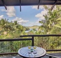 Secrets on the Lake - Redcliffe Tourism