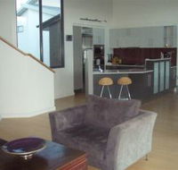 Moorhen Cove - Redcliffe Tourism