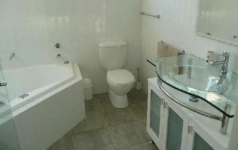 Benjamins Beach House - Redcliffe Tourism 1