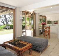 Bungalows on the Beach - Redcliffe Tourism