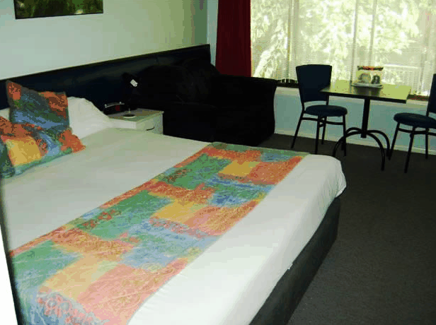 Poinciana Motel - Redcliffe Tourism