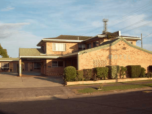 Squatters Homestead Motel - Redcliffe Tourism 1