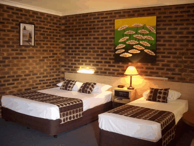 Squatters Homestead Motel - Redcliffe Tourism 2