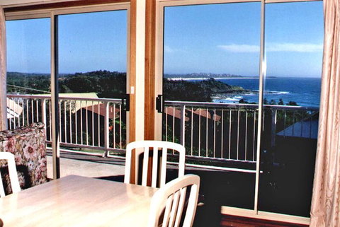 Angourie Bay Villas - Redcliffe Tourism 3