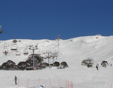 Knockshannoch Ski Club - Redcliffe Tourism 1