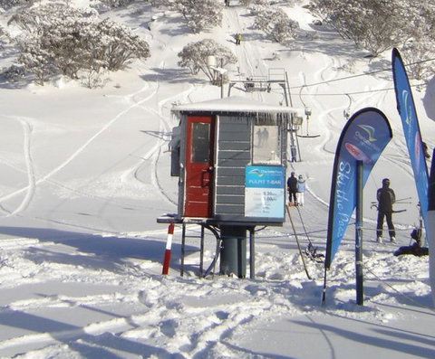 Knockshannoch Ski Club - Redcliffe Tourism 3