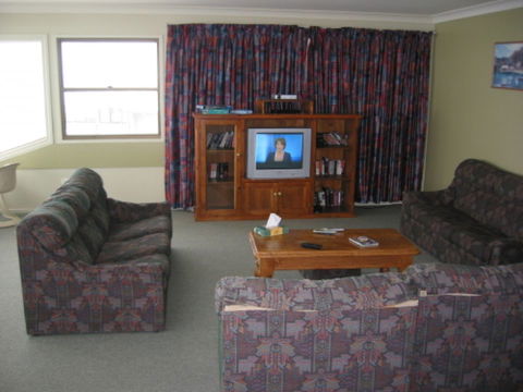Alitji Alpine Lodge - Redcliffe Tourism 1