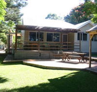 Pine Cottage - Redcliffe Tourism