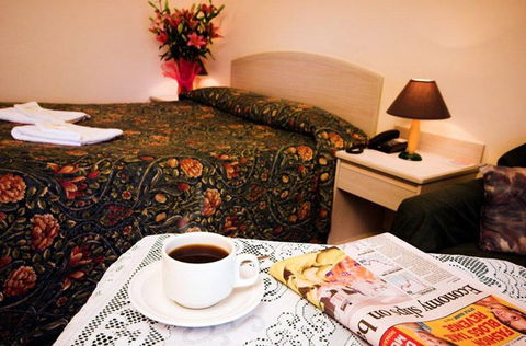 Midlands Motel - Redcliffe Tourism 1