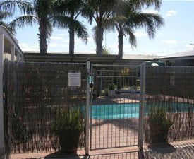 Centrepoint Motel - Redcliffe Tourism 1