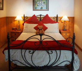 Cottages On Edward - Redcliffe Tourism 3