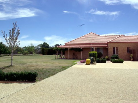 Fairways Bed And Breakfast At Jerilderie - Redcliffe Tourism 0