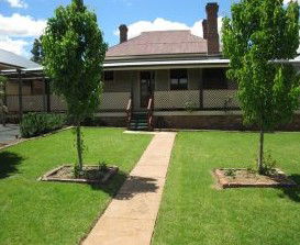 Courthouse Cottage B And B - Redcliffe Tourism 1