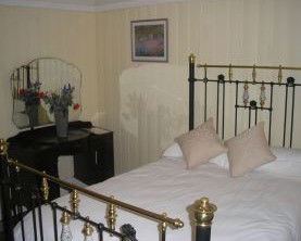 Courthouse Cottage B And B - Redcliffe Tourism 2