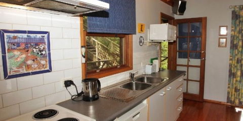 Bluegums Cabins - Redcliffe Tourism 3
