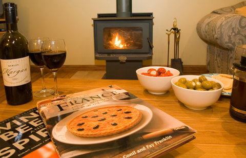 Bingle Tree Retreat - Redcliffe Tourism 0