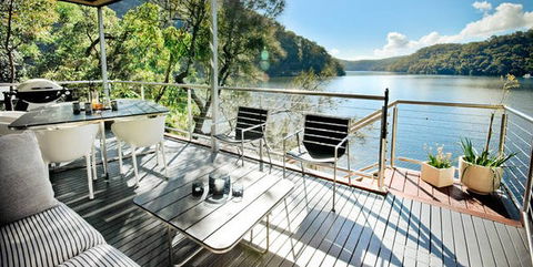 Calabash Bay Lodge - Redcliffe Tourism 0