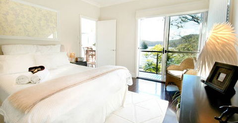 Calabash Bay Lodge - Redcliffe Tourism 3