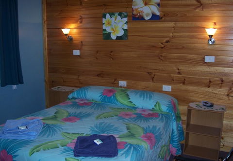 Black Stump Motel - Redcliffe Tourism 3