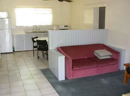 Castlereagh Village Holiday Units - Redcliffe Tourism 3