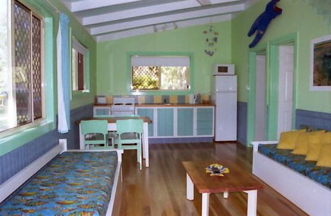 Moore Park Beach Huts - Redcliffe Tourism 2