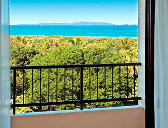 Mercure Capricorn Resort Yeppoon - Redcliffe Tourism 3