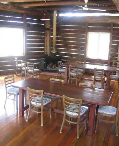 Hidden Valley Cabins - Redcliffe Tourism 1