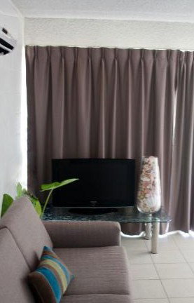 Como Holiday Apartments And Tropical Nites Motel - Redcliffe Tourism 1