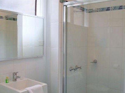 Como Holiday Apartments And Tropical Nites Motel - Redcliffe Tourism 3