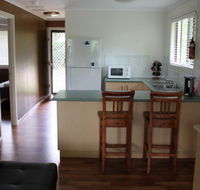 Sanctuary Lakes Fauna Retreat - Redcliffe Tourism