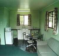 Country Style Accommodation Park - Redcliffe Tourism