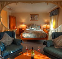 Honeysuckle Cottages and The Rocks Restaurant - Redcliffe Tourism