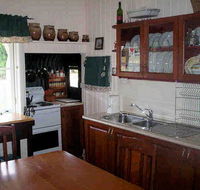 Dillons Cottage - Redcliffe Tourism