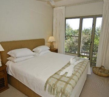 Claytons On Cylinder Beach Front Apartments - Redcliffe Tourism 2