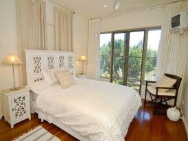 Claytons On Cylinder Beach Front Apartments - Redcliffe Tourism 6