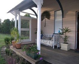 Barney Creek Vineyard Cottages - Redcliffe Tourism 4