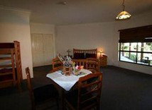 The Bearded Dragon Boutique Hotel - Redcliffe Tourism 4